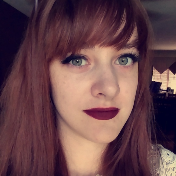 Meet your Posher, Ivy - Picture 1 of 1